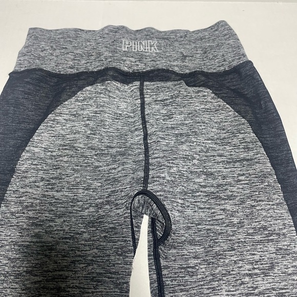 Pink active wear size M - Picture 8 of 9